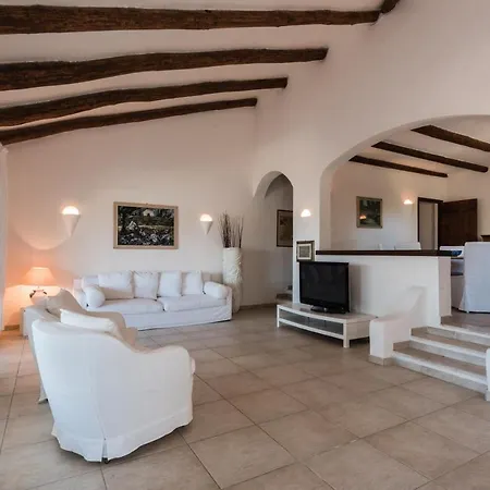 Villa Bianca With Heated Pool Golfo Aranci
