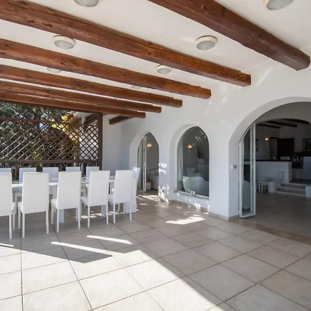 Bianca With Heated Pool Villa Golfo Aranci
