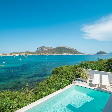 Villa Bianca With Heated Pool