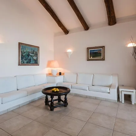 Bianca With Heated Pool * Golfo Aranci